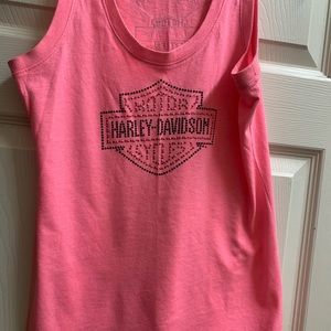 Ladies Harley Davidson Tank top like new
Pet and smoke free home